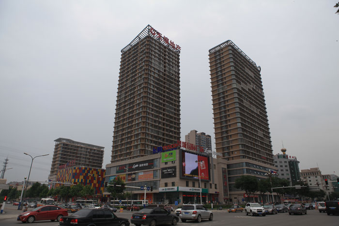 鳳城國際廣場(chǎng)（國家AAA級安全文明標準化工地、河北省建設工程“安濟杯”）