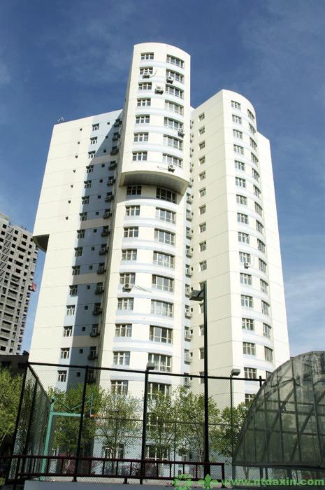 南門(mén)國際城F1高層住宅樓（新疆建筑工程天山獎、江蘇省省外“揚子杯”）